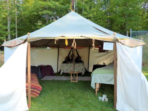 Approaching the tent. Photo courtesy Dana Wiyninger